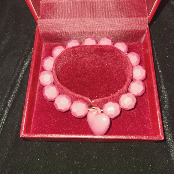 L&L -Hot Pink Bracelet with Dangling ❤️ Heart Charm NWOT - Picture 2 of 4